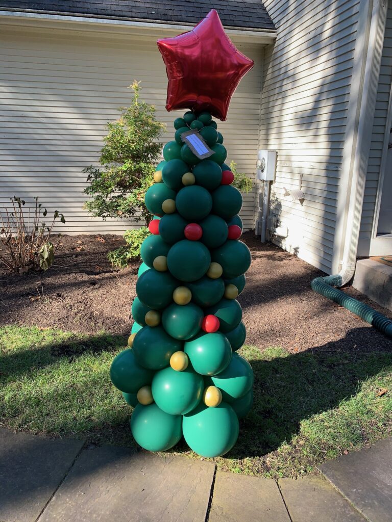 balloon christmas tree